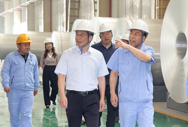 國晟集團(tuán)黨委副書記、總經(jīng)理陳增仁一行到萬基控股集團(tuán)調(diào)研