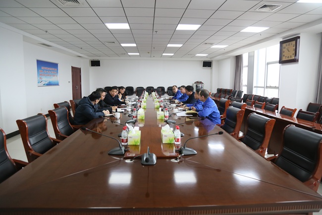 新安縣委副書(shū)記、縣長(zhǎng)崔占科到萬(wàn)基控股集團(tuán)調(diào)研