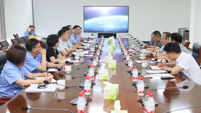 河南省國資委黨委副書記、主任吳祖明一行到萬基控股集團調(diào)研