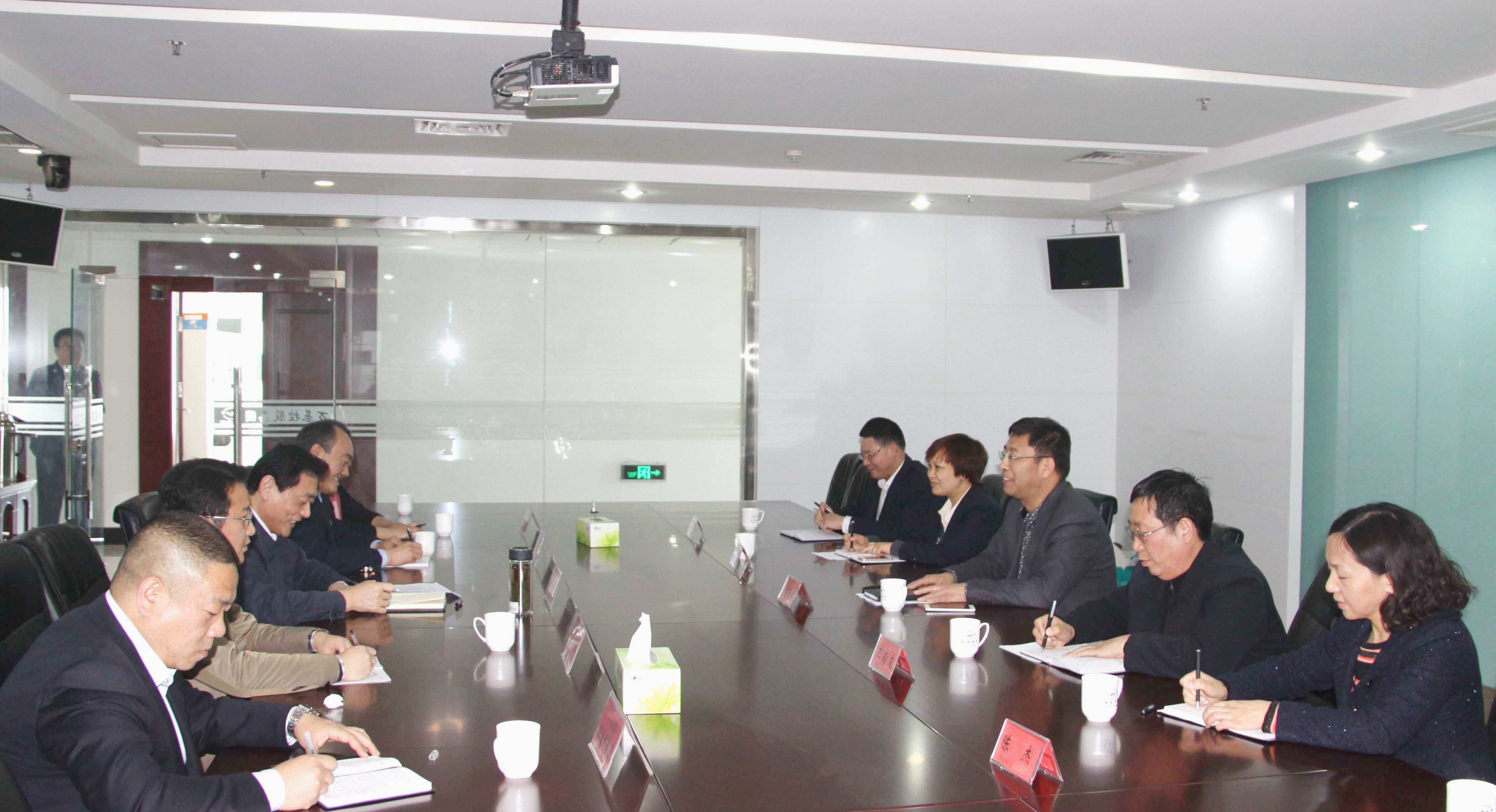 市、縣國(guó)稅局領(lǐng)導(dǎo)到我公司調(diào)研